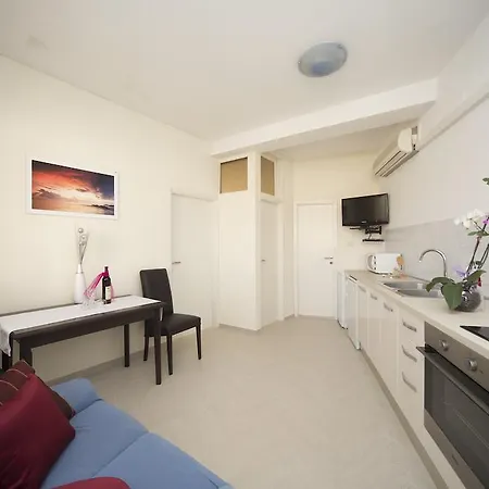 Tony Apartment *